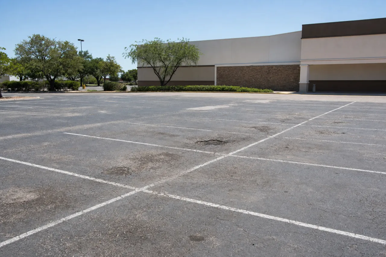 5 Signs Your Parking Lot Needs Repaving