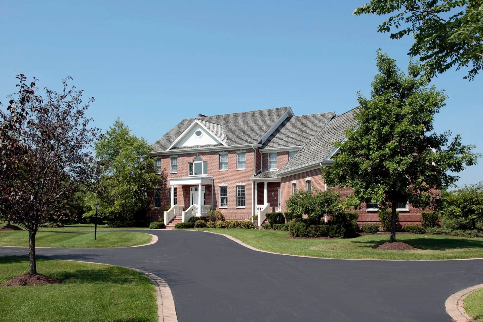 asphalt driveway paving